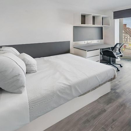 For Students Only Studios At Chapter White City In London Exteriör bild