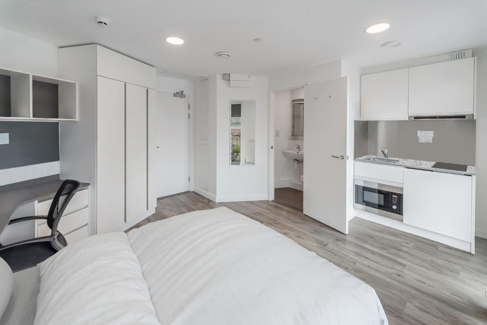 For Students Only Studios At Chapter White City In London Exteriör bild